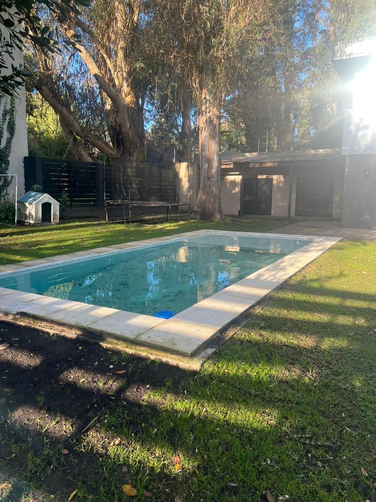 Foto de ALQUILER 24 MESES Casa de 6 ambientes y piscina. Bosque Peralta Ramos, imagen 1