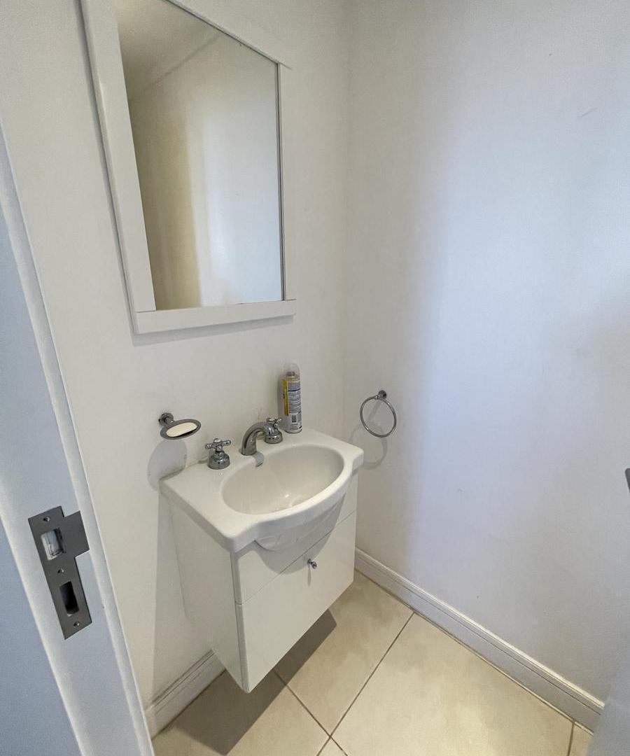 Foto de Venta dos ambientes con cochera. Departamento en Chauvin, imagen 2