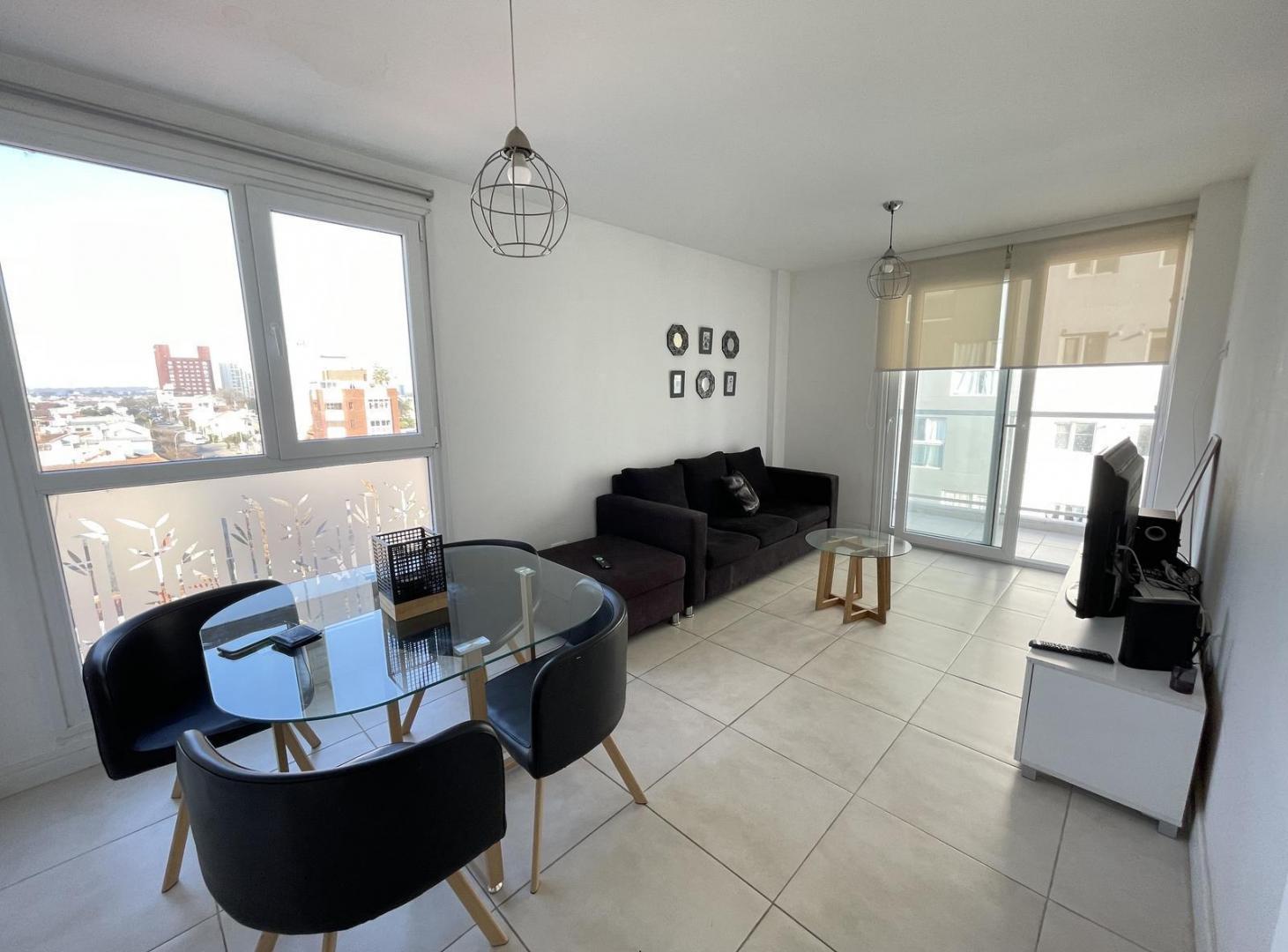 Venta dos ambientes con cochera. Departamento en Chauvin