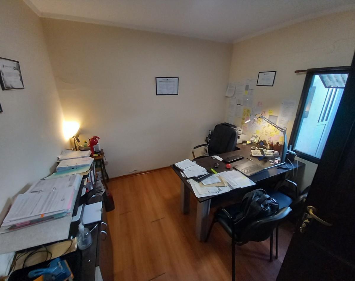 Foto de VENTA CHALET PH-FRENTE-PLANTA BAJA-CATAMARCA y ROCA-RETASADO OPORTUNIDAD, imagen 5
