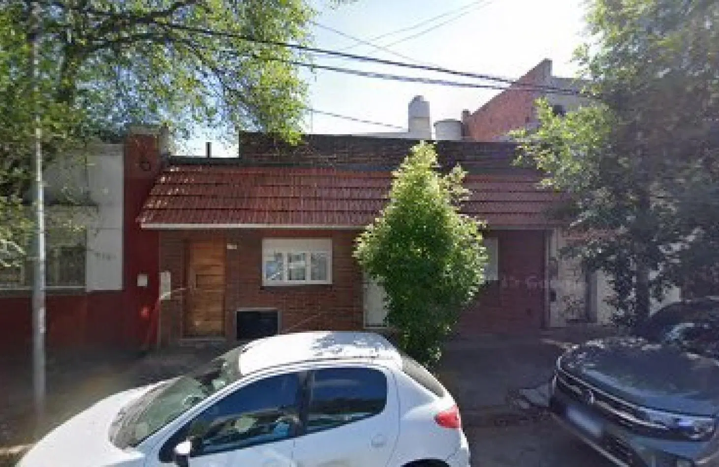 ALQUILER CASA PH 3 AL FRENTE con PEQUEÑO PATIO BROWN y 20 de SEPTIEMBRE 1