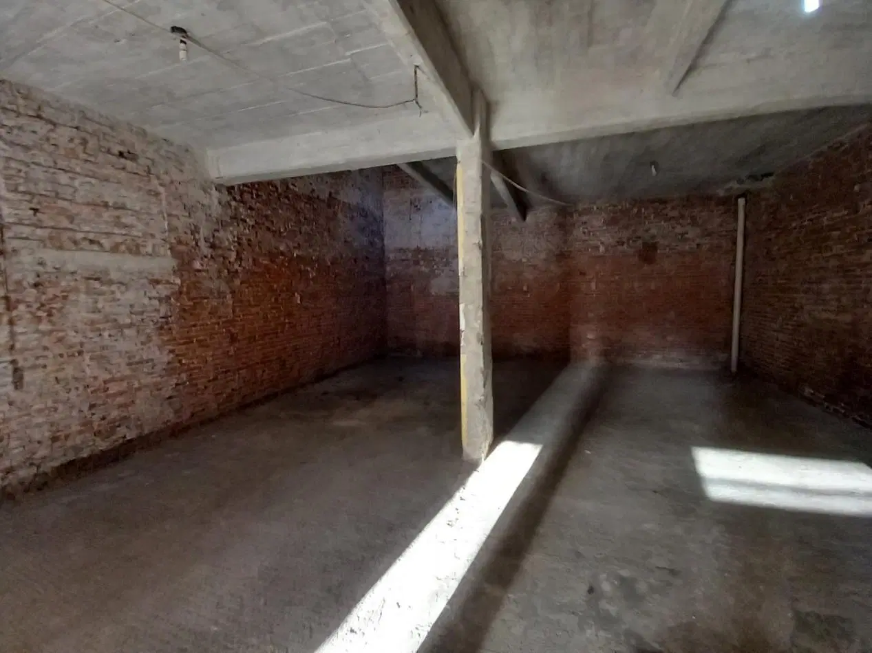 VENTA DEPOSITO o LOCAL en PH San Lorenzo casi Dorrego 4