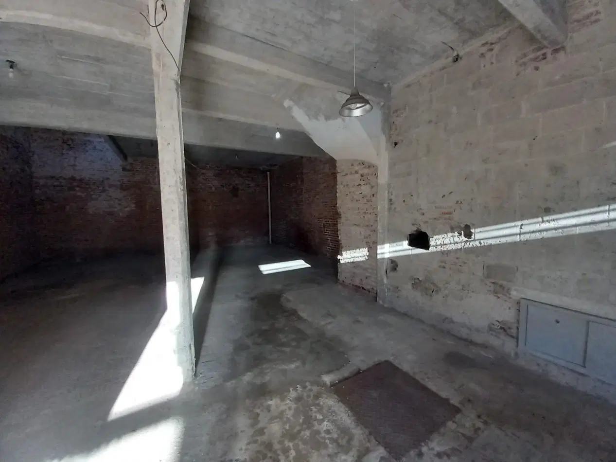 VENTA DEPOSITO o LOCAL en PH San Lorenzo casi Dorrego 5
