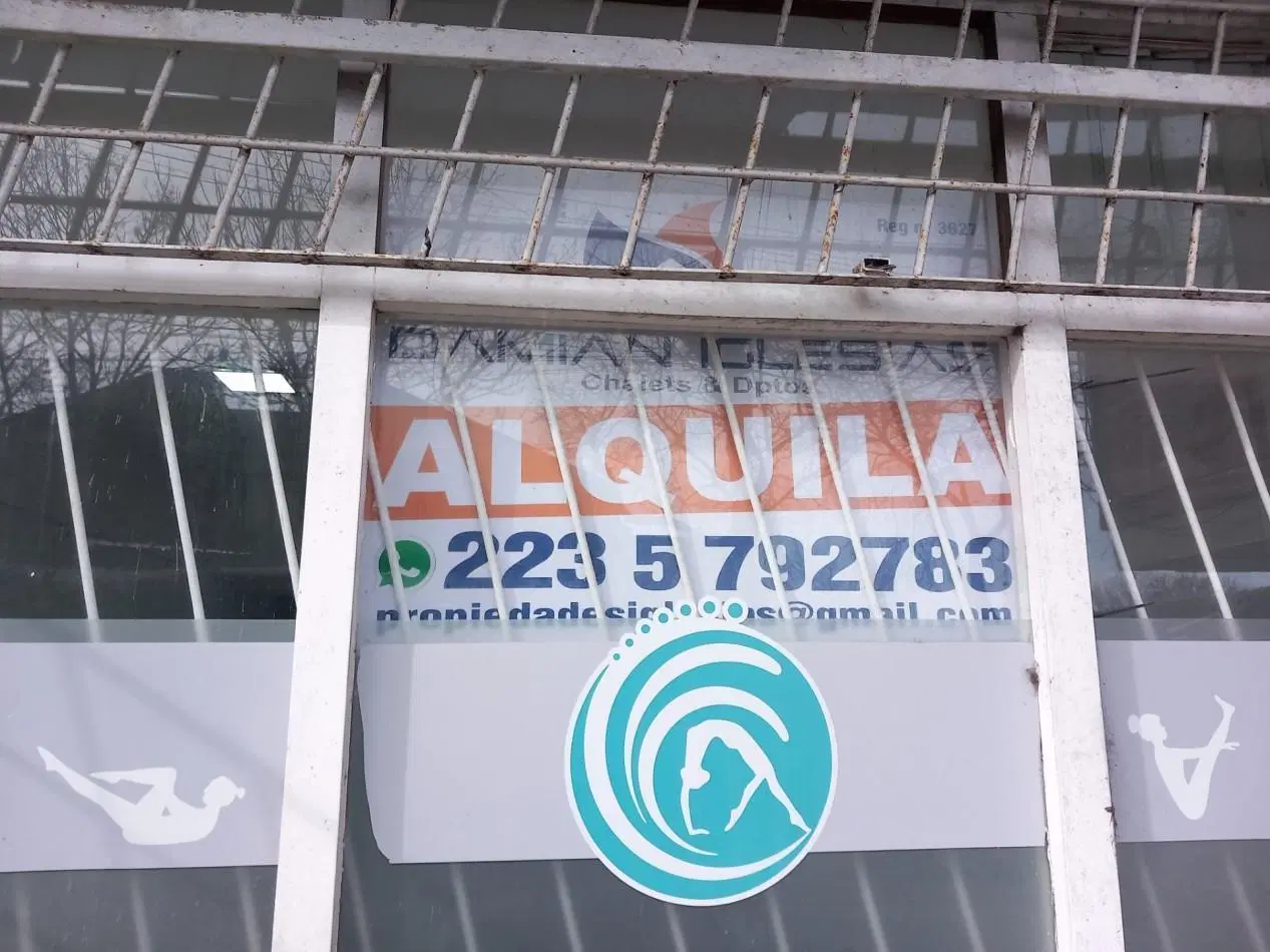 ALQUILER LOCAL FRENTE VIDRIADO BERNARDO DE IRIGOYEN 8