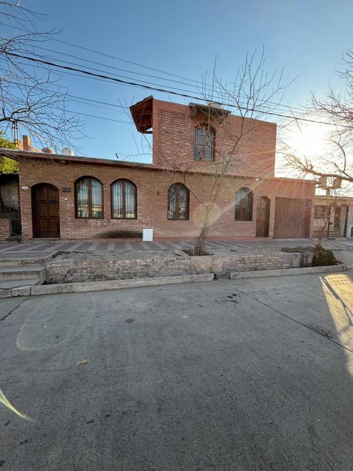 Foto de GREENWOOD INMOBILIARIA VENDE CASA EN GODOY CRUZ, imagen 1