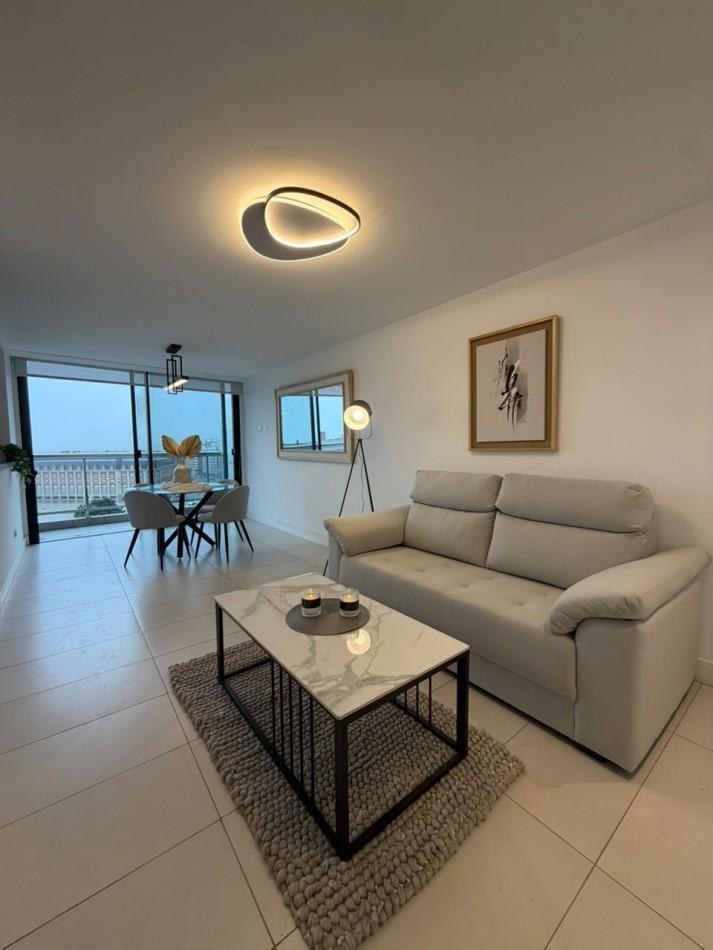 Foto de VENTA 2AMB VISTA AL MAR Y PLAZA COLON, imagen 1