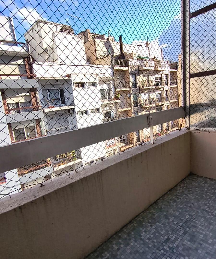 Foto de Monoambiente reciclado con balcon saliente, imagen 2