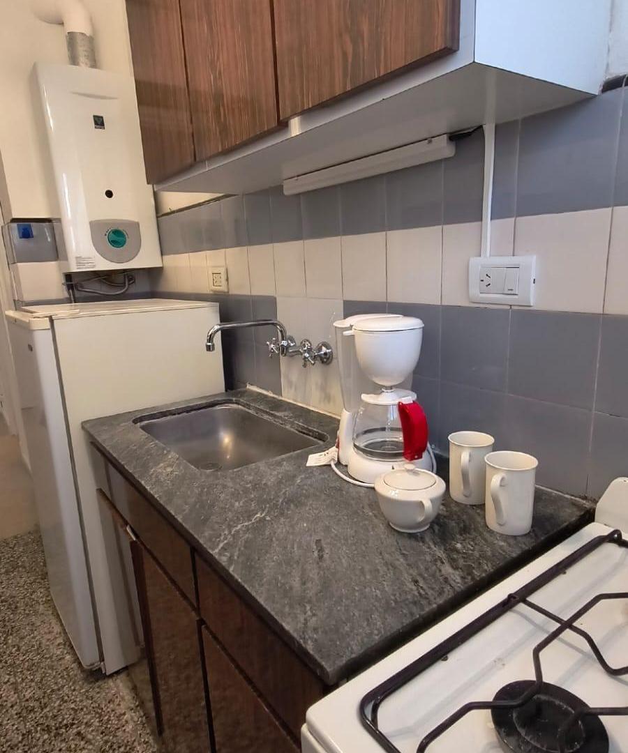 Foto de Monoambiente reciclado con balcon saliente, imagen 1