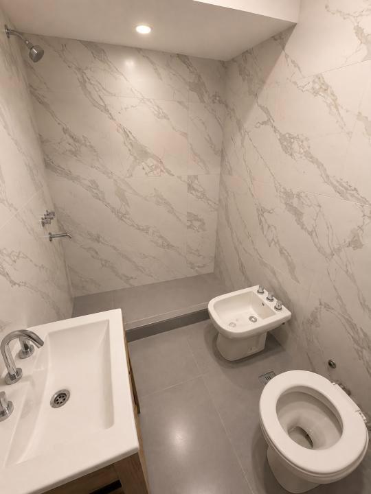 Foto de CHALET PH 3 AMBIENTES CON GARAJE, PATIO Y TERRAZA – CHAUVIN, imagen 3