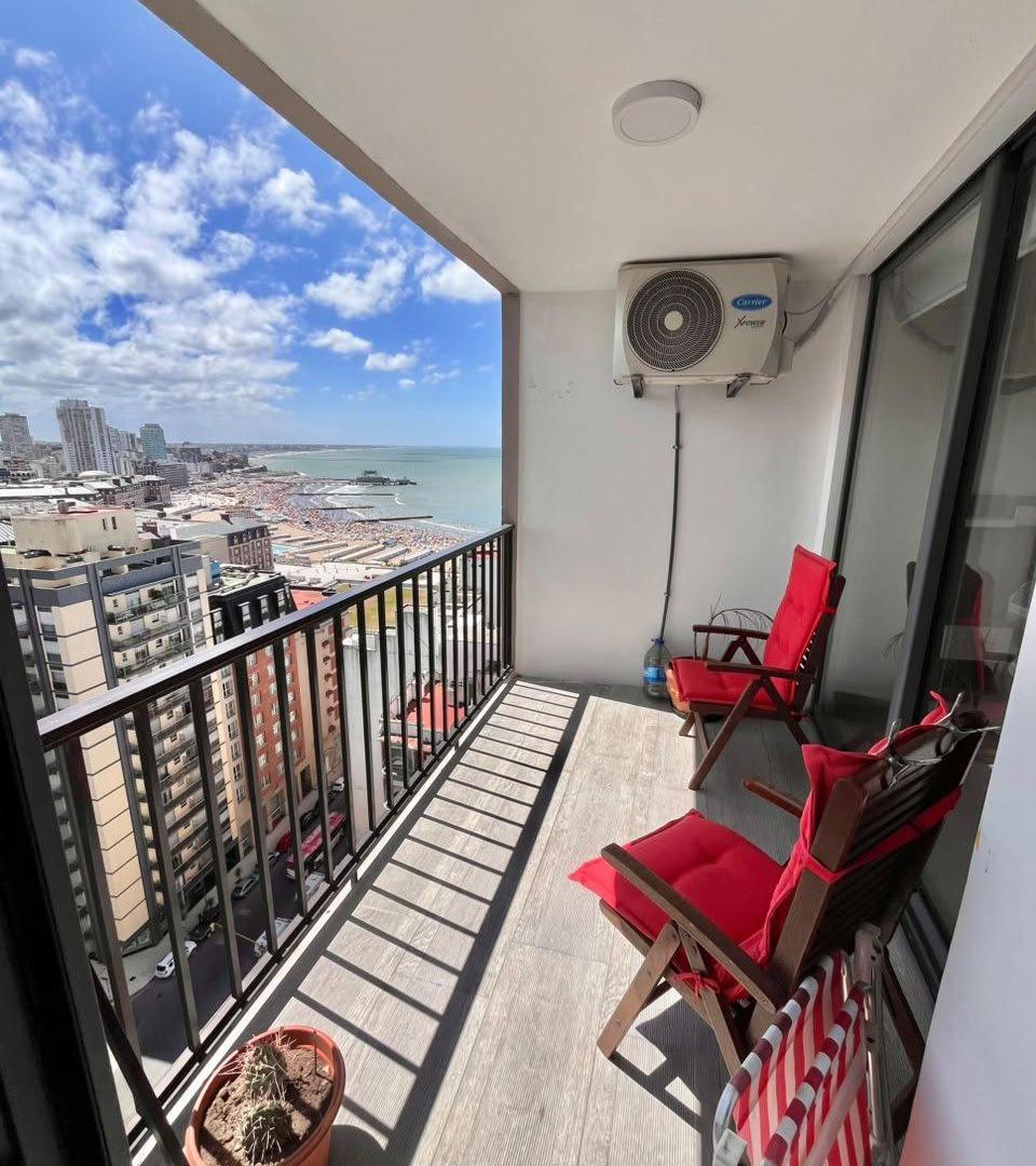 Foto de DEPARTAMENTO 3 AMBIENTES + BALCÓN TERRAZA + VISTA PANORÁMICA AL MAR +, imagen 2
