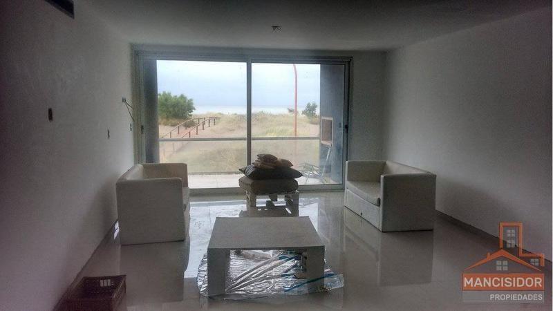 Monte Hermoso - Semipiso C/dos Cocheras Baulera 5