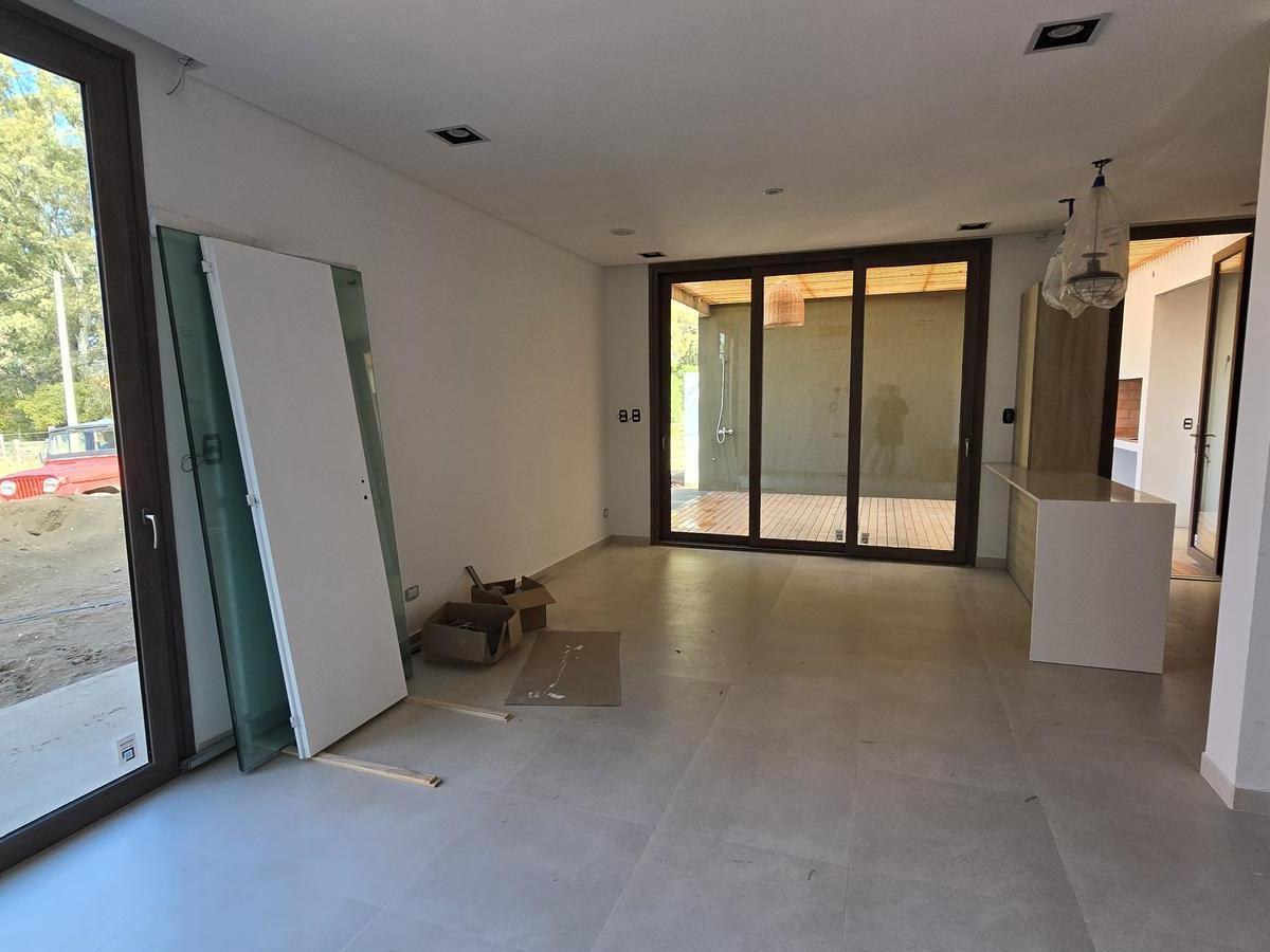 Foto de HERMOSOS DUPLEX A ESTRENAR - MONTE HERMOSO, imagen 3