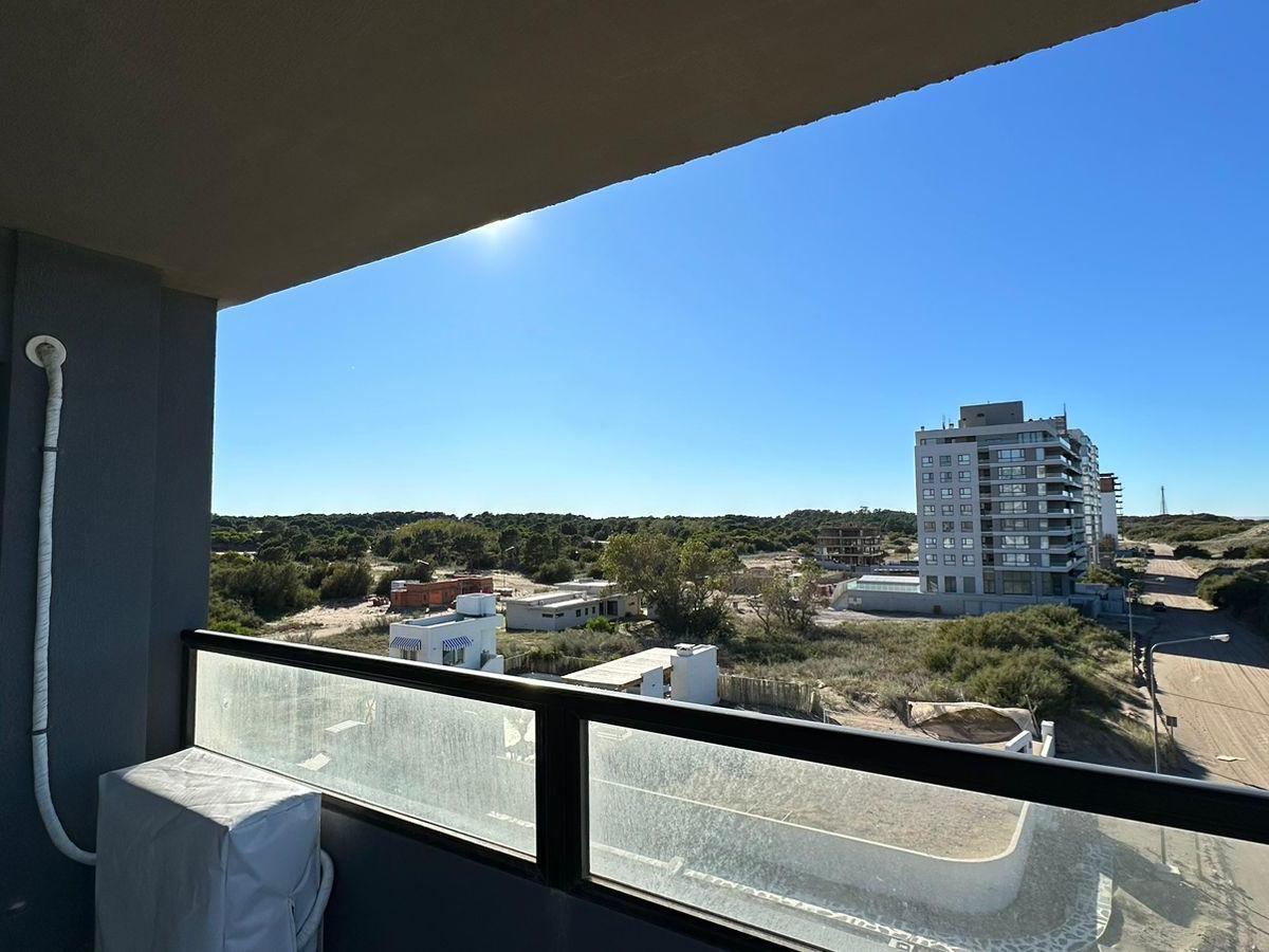 Impresionante Semipiso 3 Dorm C/balcón y Coch. Frente Al Mar 3