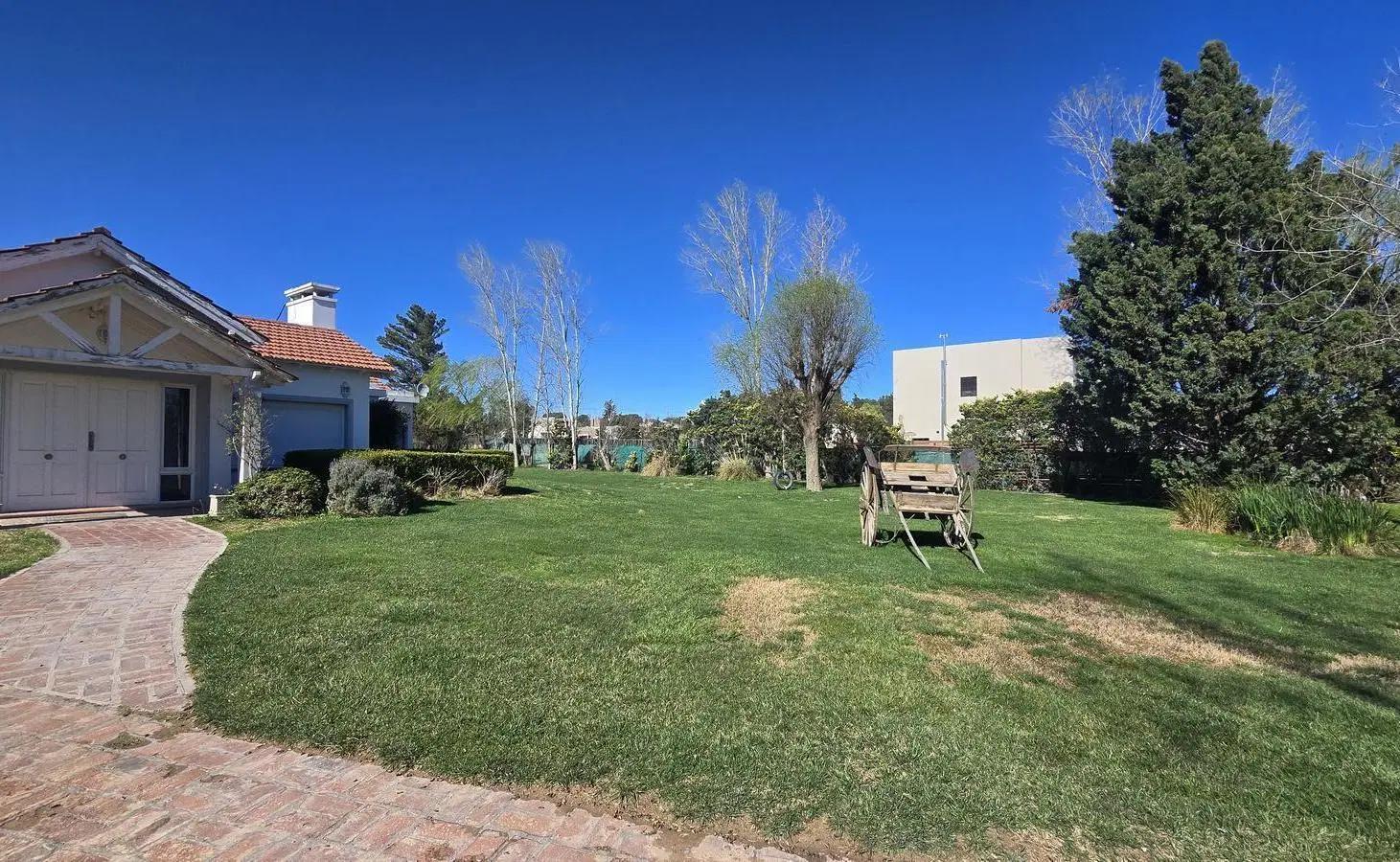 Amplia CASA Bº PATAGONIA  - Lote de 3600mts!! 2