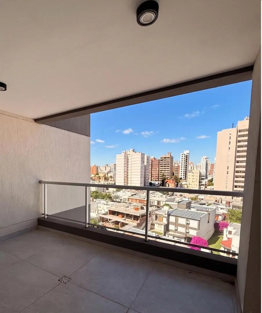 EXCELENTES SEMIPISOS A ESTR. 3 DORM 3 BÑ  2 BALCONES 4