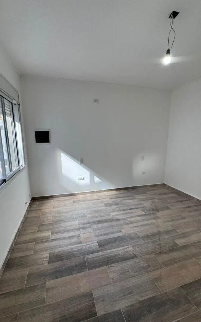 Depto Céntrico Interno con Patio 4