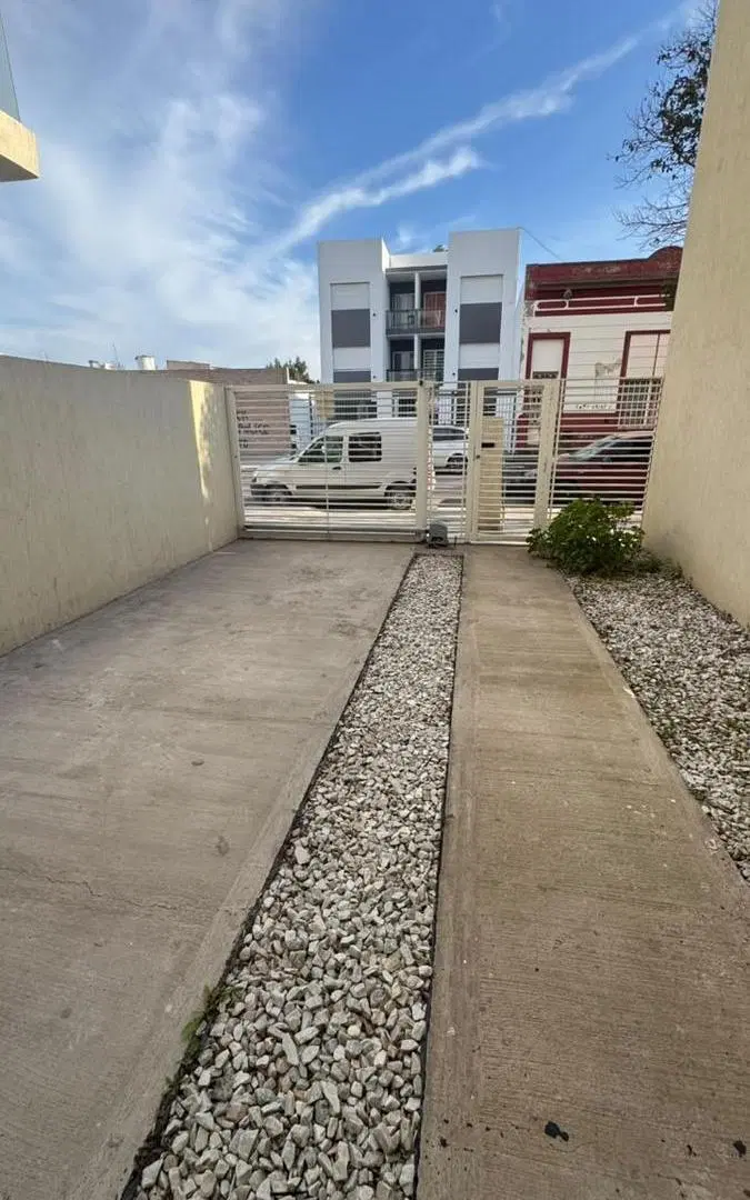 Departamento en PLANTA BAJA - CON PATIO 5