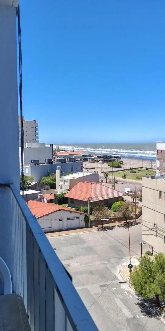 Muy Buen Depto con vista al mar ! 5