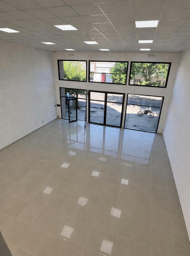 Foto de Excelente Local A ESTRENAR !, imagen 2