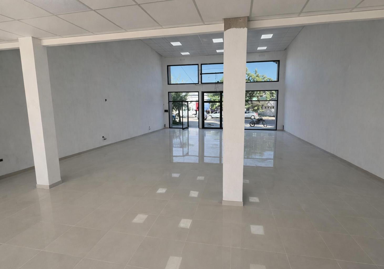 Foto de Excelente Local A ESTRENAR !, imagen 4