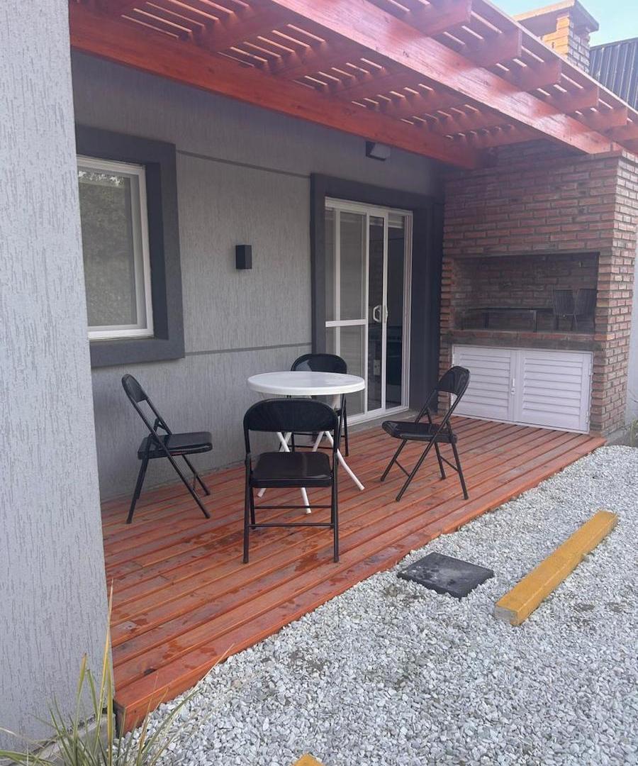 Foto de Departamento La Rioja 152 - Monte Hermoso, imagen 2