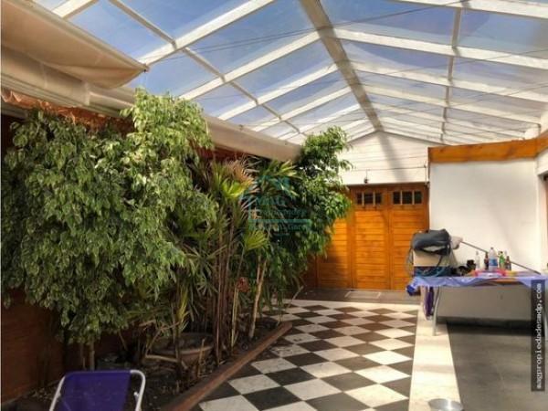 Chalet con Quincho y Piscina 1