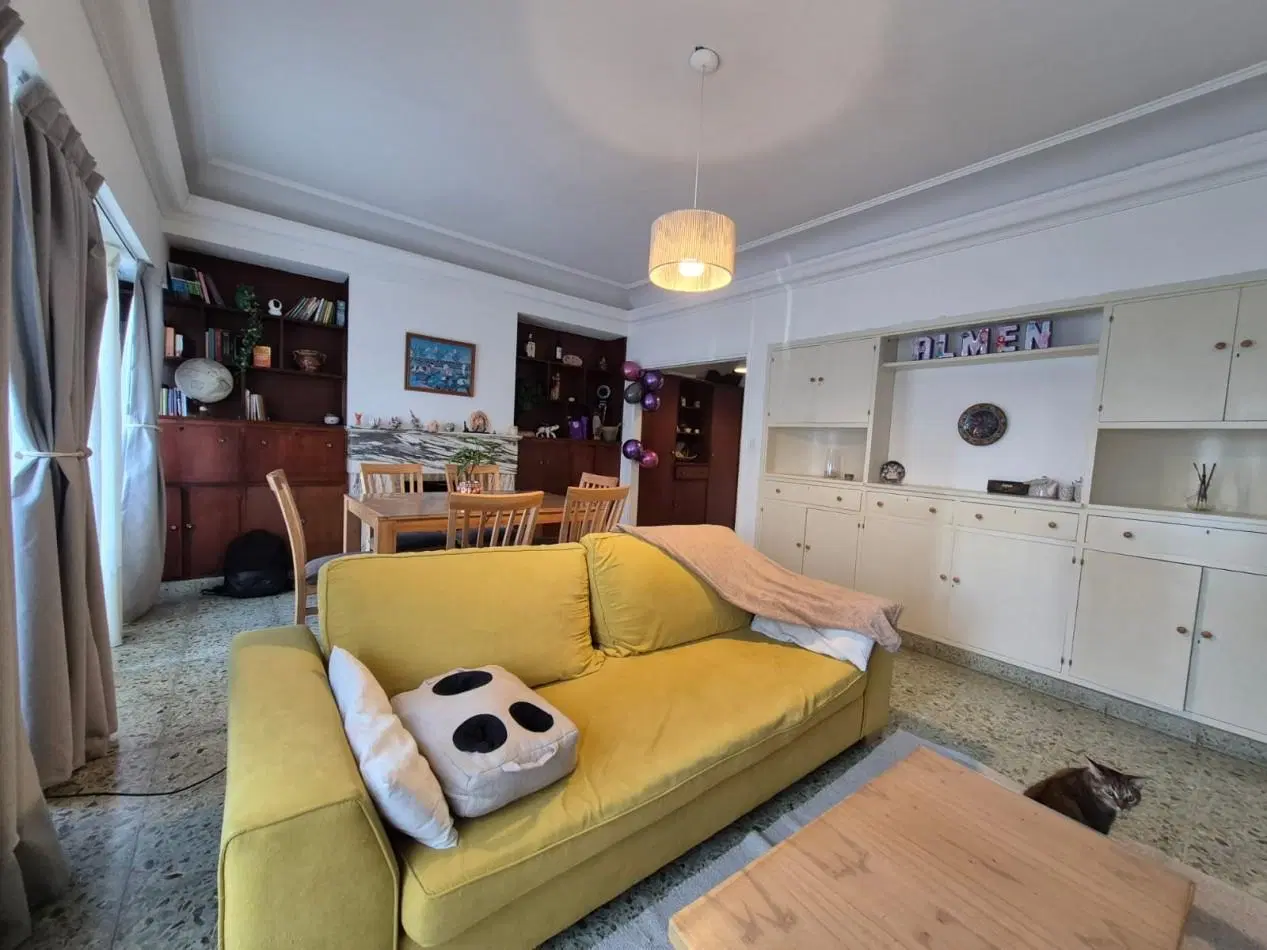 PH de 3 ambientes al frente con balcon, patio y dependencia - Av. Colon 1