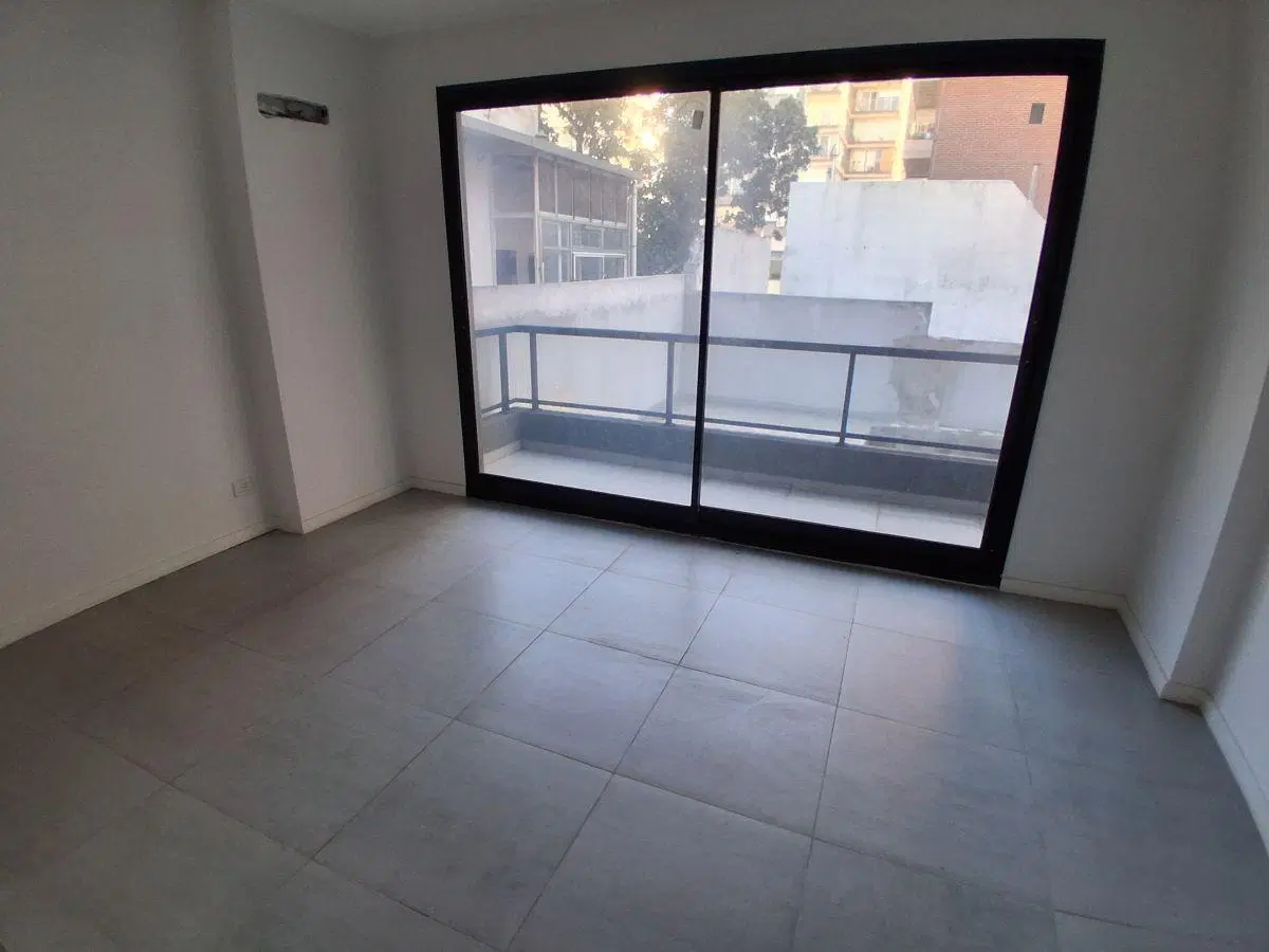 VENTA COGHLAN 2 AMB SUITE TOILLETE A ESTRENAR C/POSESION INMEDIATA OPORTUNIDAD 2