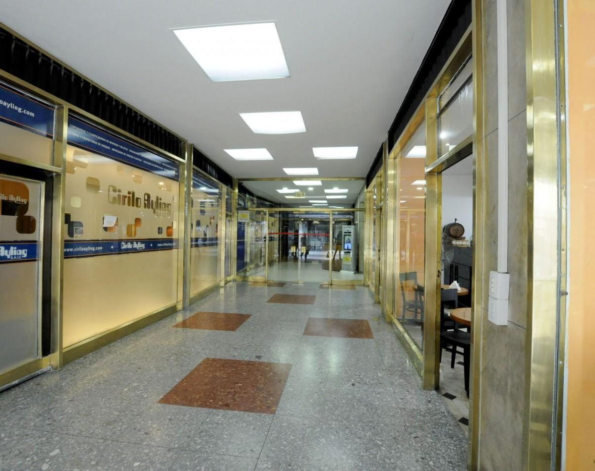 Oportunidad Amplia Oficina 3 Sectores 4
