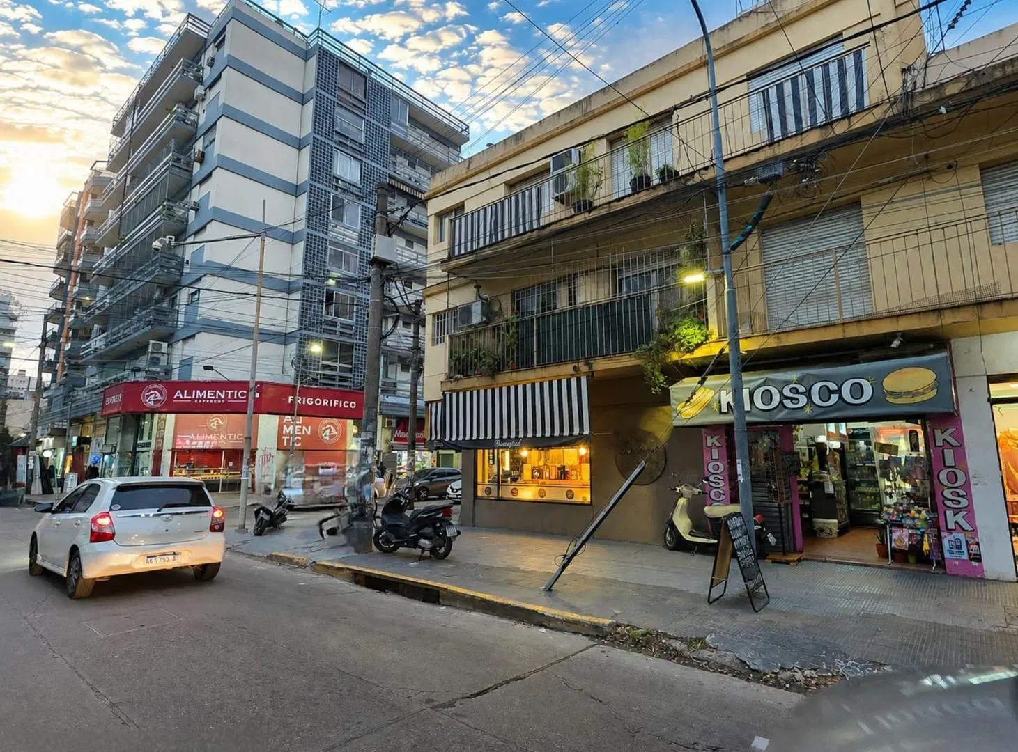 VENTA DEPTO 2 AMB. APTO CREDITO. VILLA BALLESTER 4