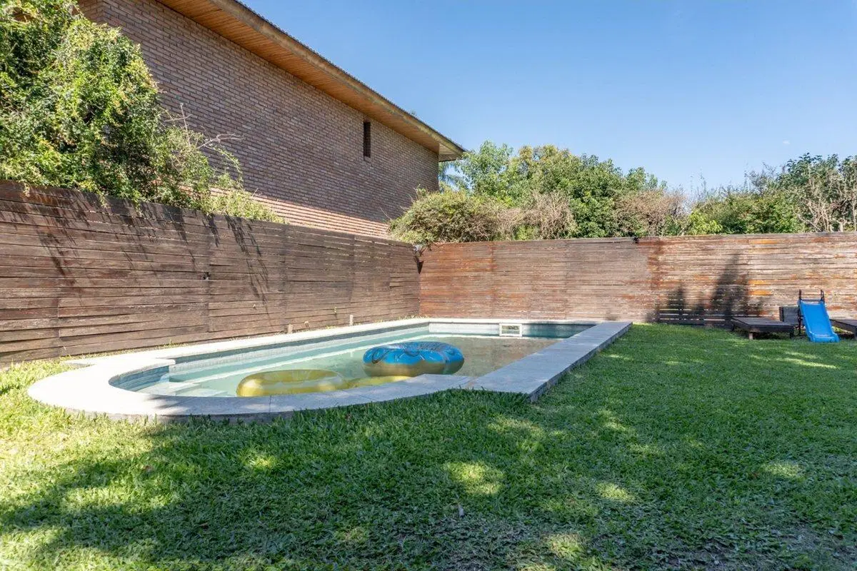 CASA 3 AMB CON QUINCHO Y PILETA-MASCHW  CTRY.CLUB 2