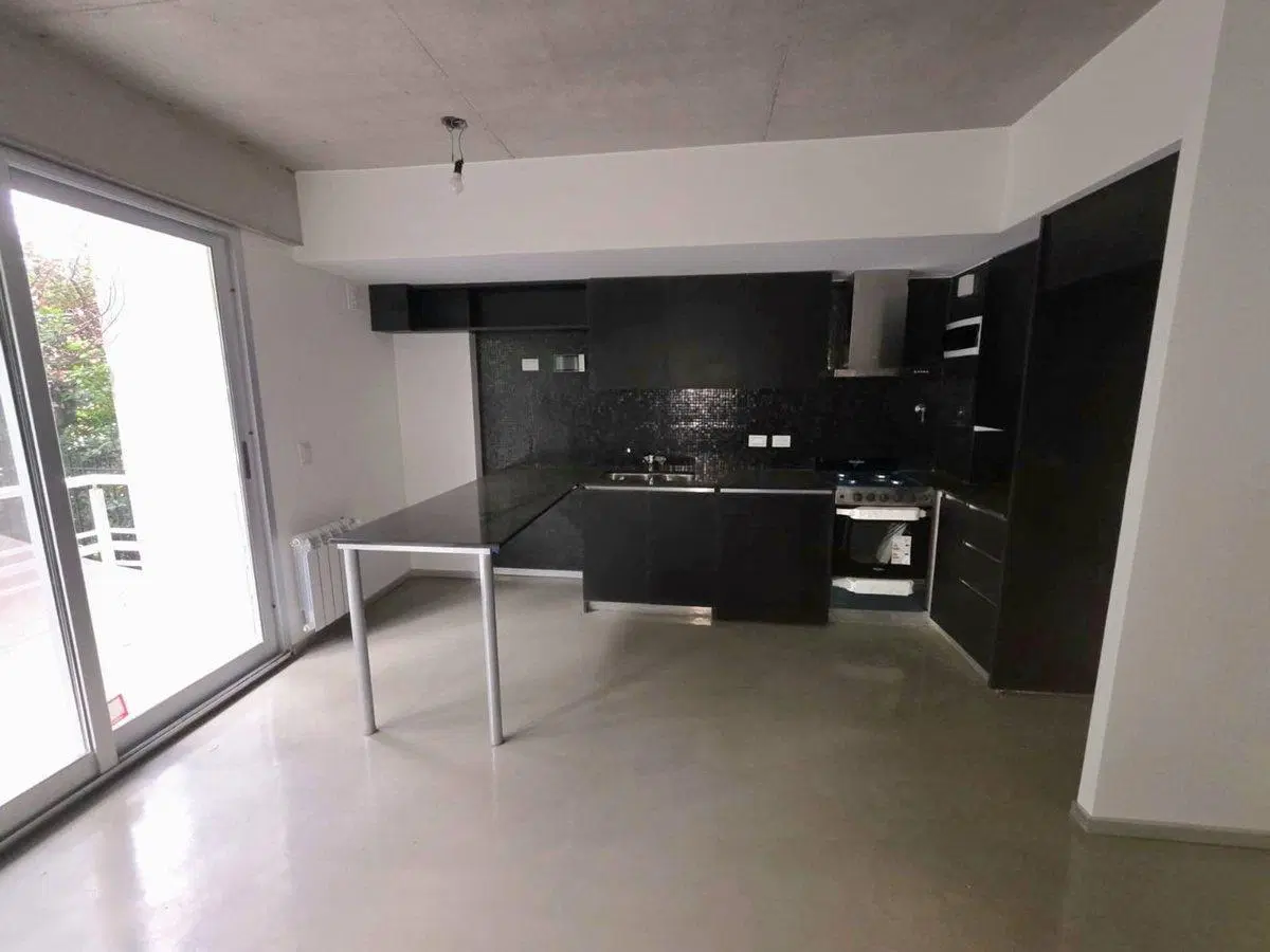 VENTA DEPTO 2 AMBIENTES. COCHERA. FLORIDA. 5