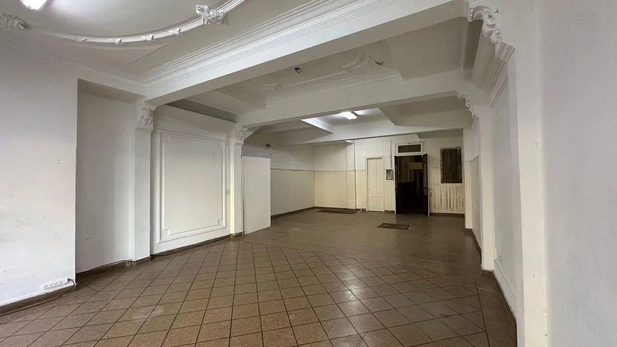 VENTA LOCAL COMERCIAL 215 M2 AV GAONA, CABA 2