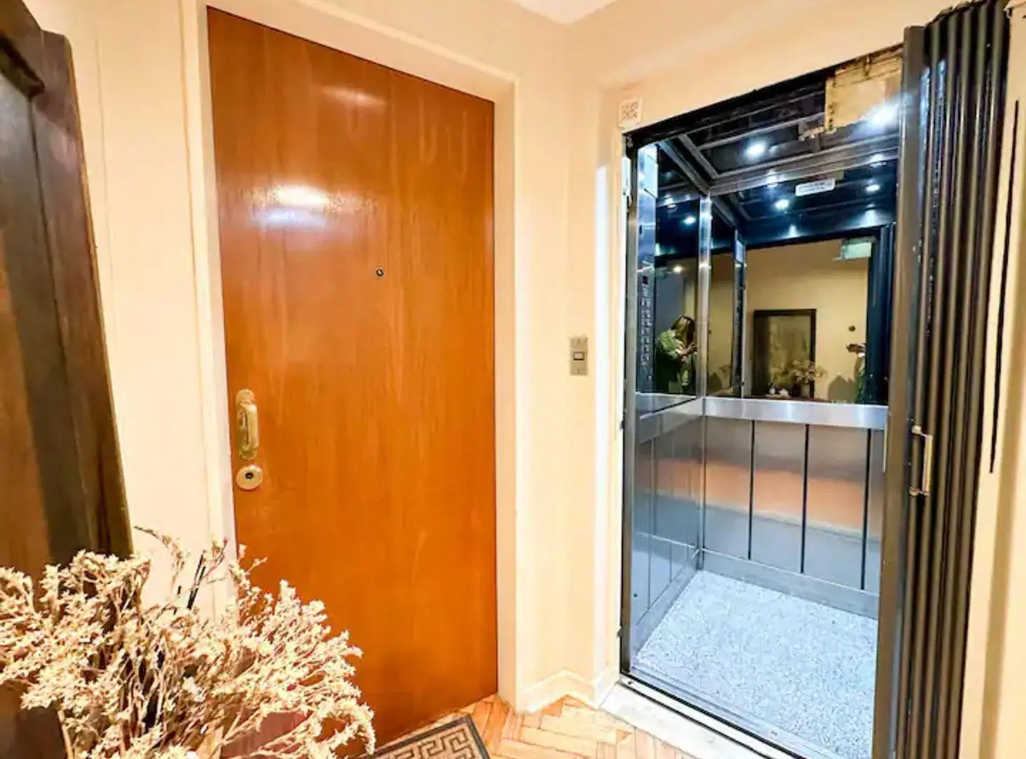 VENTA DEPTO 3 AMBIENTES C/DEPENDENCIA RETIRO 5