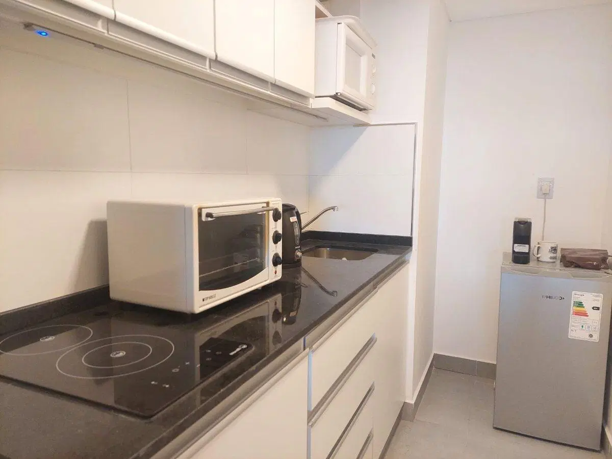 ALQUILER DE OFICINA AMOBLADA PISO ALTO A ESTRENAR 5