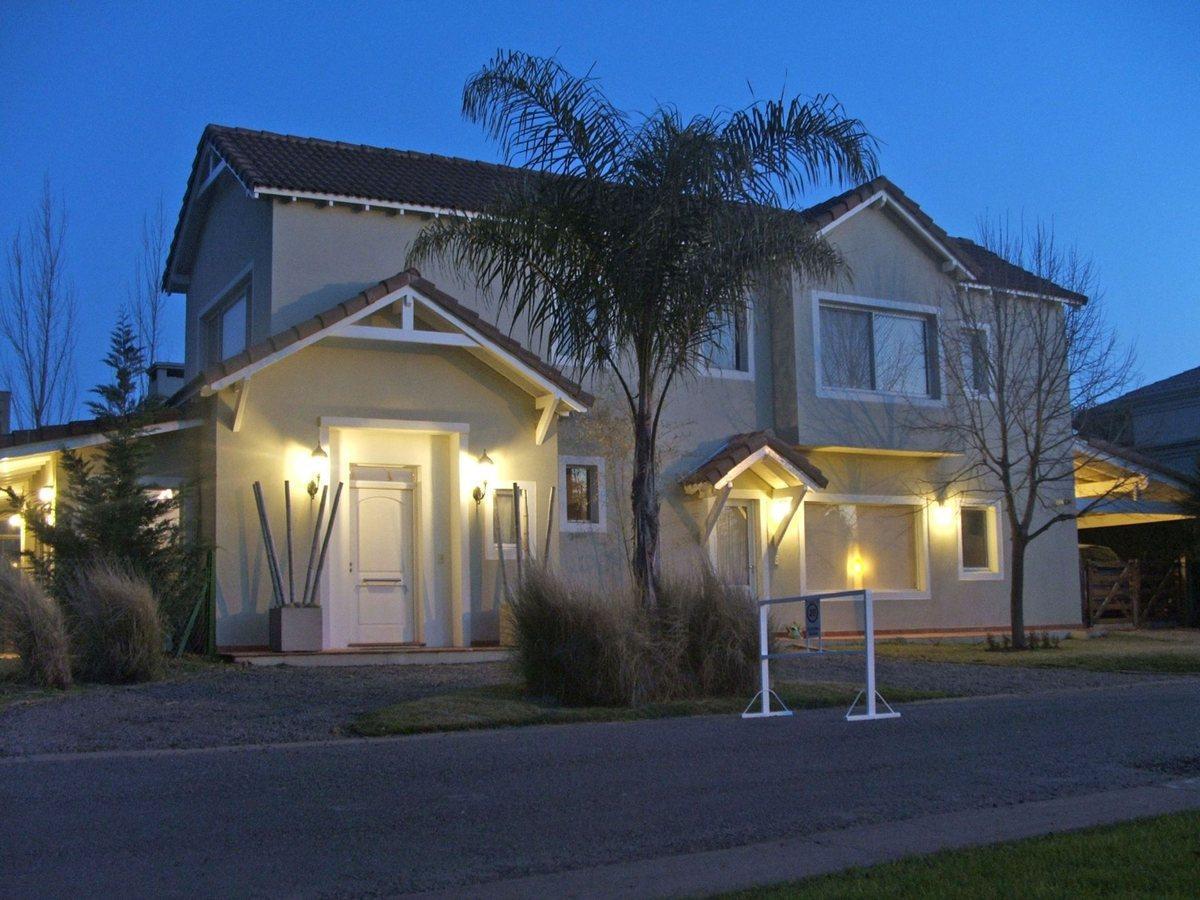 VENTA CASA 5 AMBTES, VILLA OLIVOS, GARIN, ESCOBAR