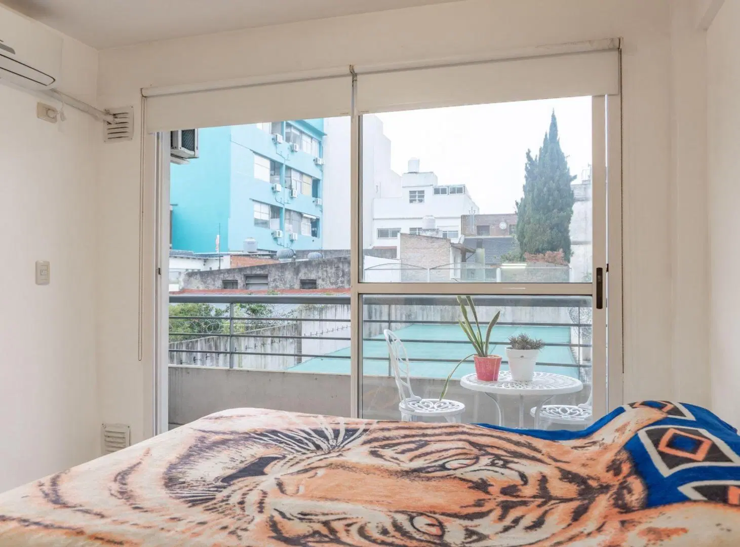 Monoambiente en venta con balcón Villa Pueyrredón 5