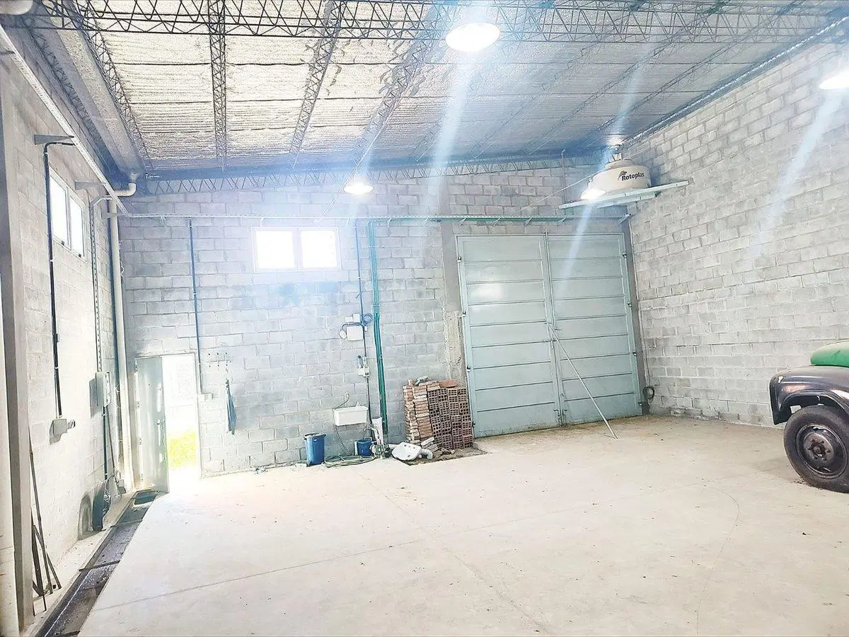 Venta Hermoso Galpón o Deposito General Rodríguez 2