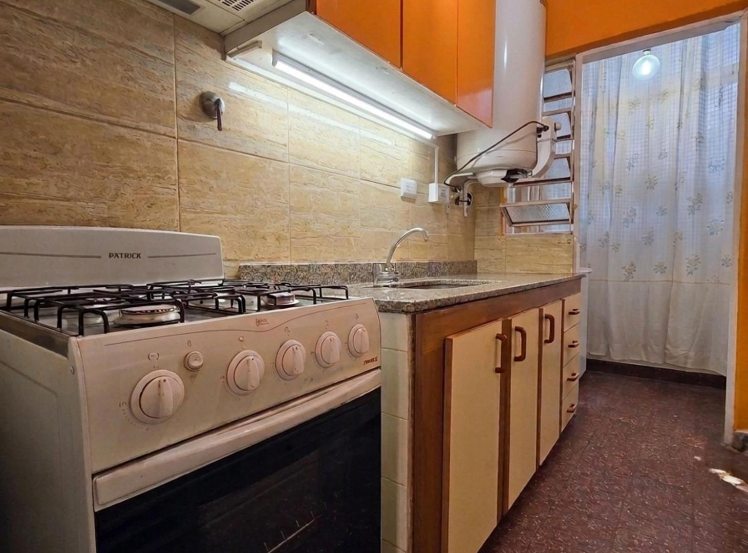 Foto de Venta Departamento 3 amb Apto Credito Floresta, imagen 1