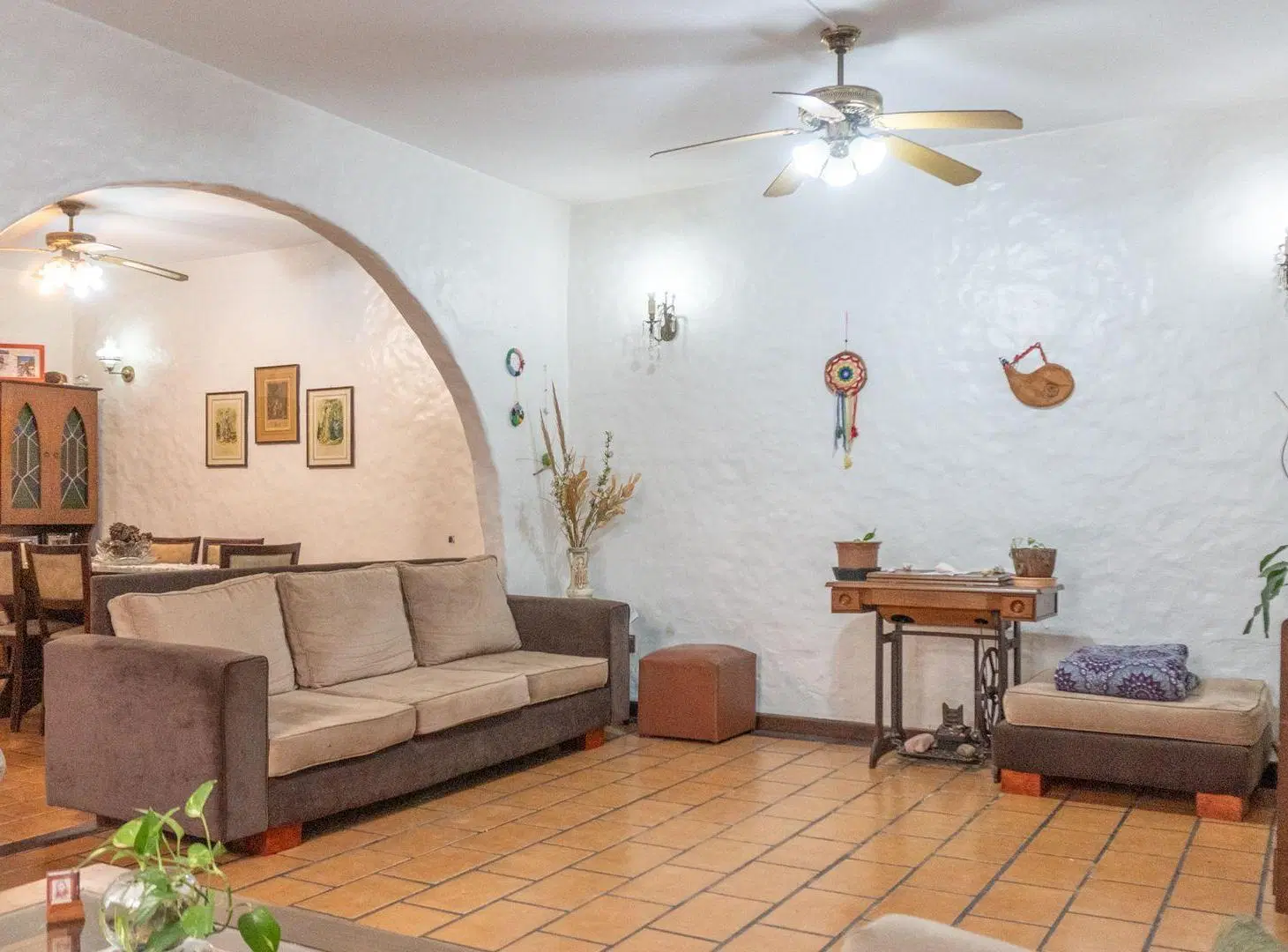 Venta hermosa Casa Financia 7 Ambientes Temperley 5