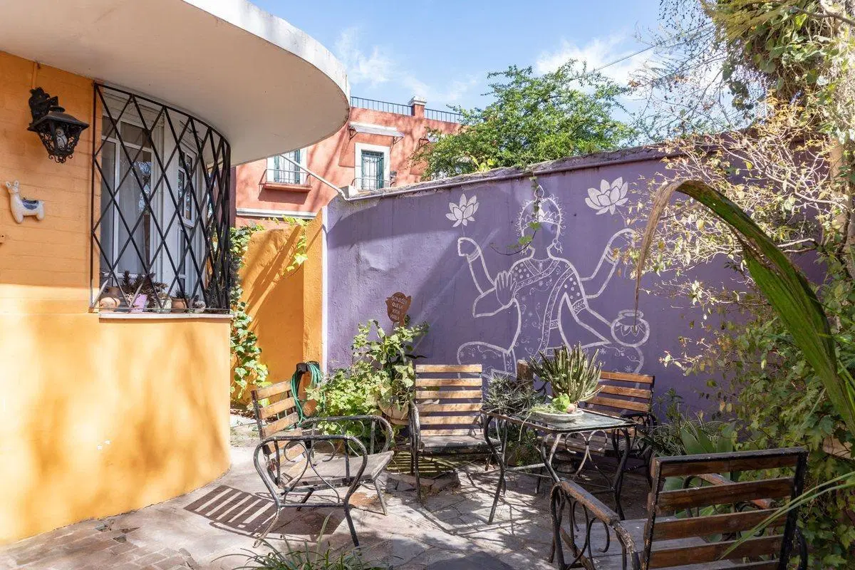 Casa de 4 dormitorios con jardín en Florida Mitre 4