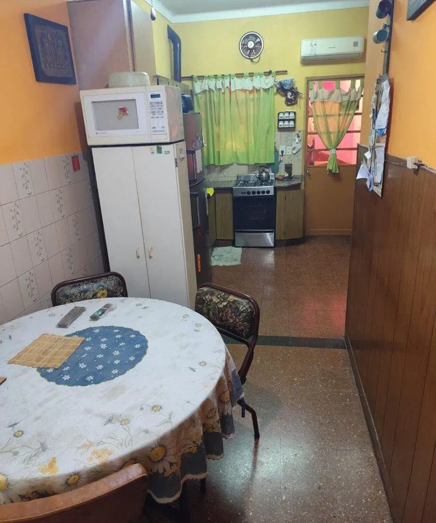 VENTA CASA 5 AMB.MUNRO, 4 DORMITORIOS, COCH,PATIO 5