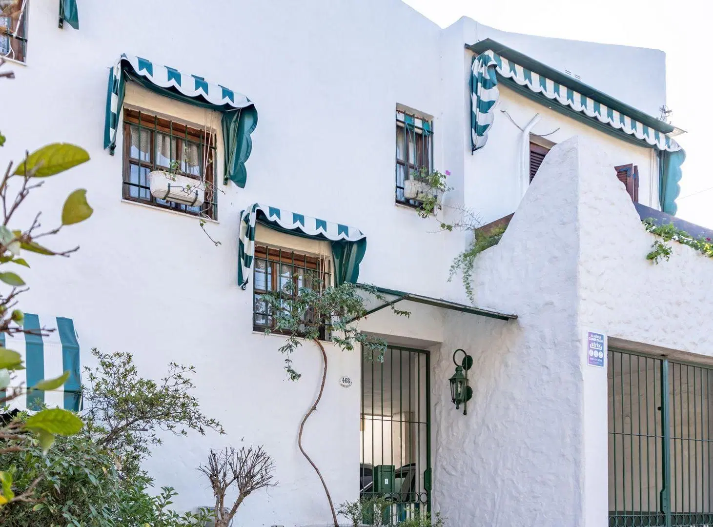 Venta hermosa Casa Financia 7 Ambientes Temperley 4