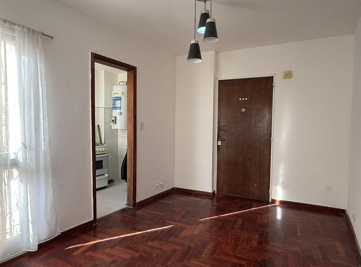 Foto de VENTA DEPTO 2 AMB -TORRE APTO PROFESIONAL-ALMAGRO, imagen 1