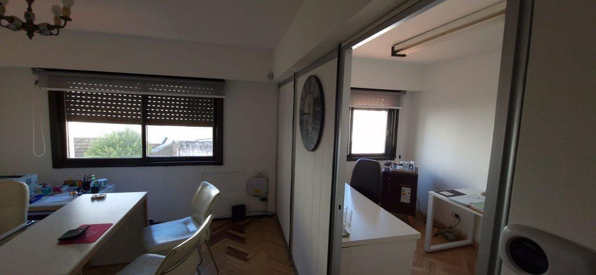 Foto de VENTA OFICINA CENTRO DE SAN ISIDRO, imagen 2