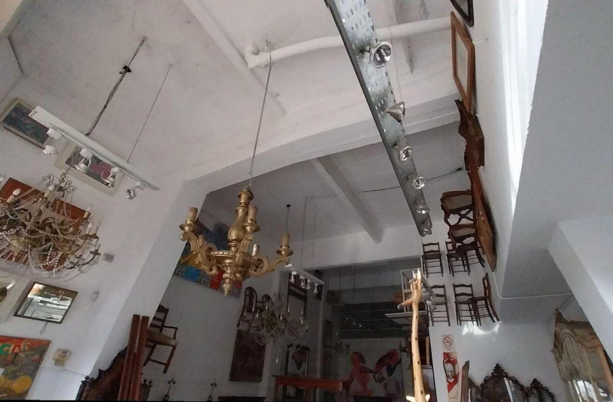Foto de LOCAL CON SUBSUELO, ENTREPISO Y PATIO, imagen 1