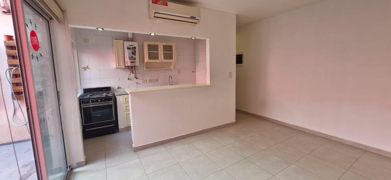 Foto de PH 2 AMBIENTES C/PATIO EN ALQUILER, imagen 5