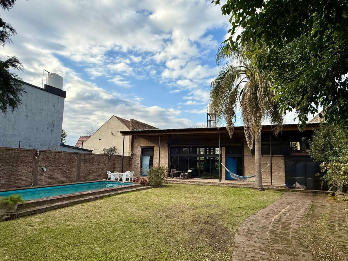 Foto de VENTA CASA 5 AMB PILETA Y JARDIN ADROGUE, imagen 2
