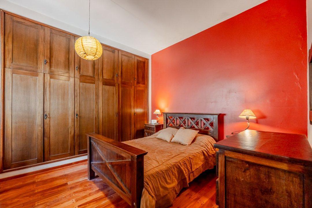 Foto de Casa en Venta 4 ambientes Villa Luzuriaga. Pileta y Quincho, imagen 4