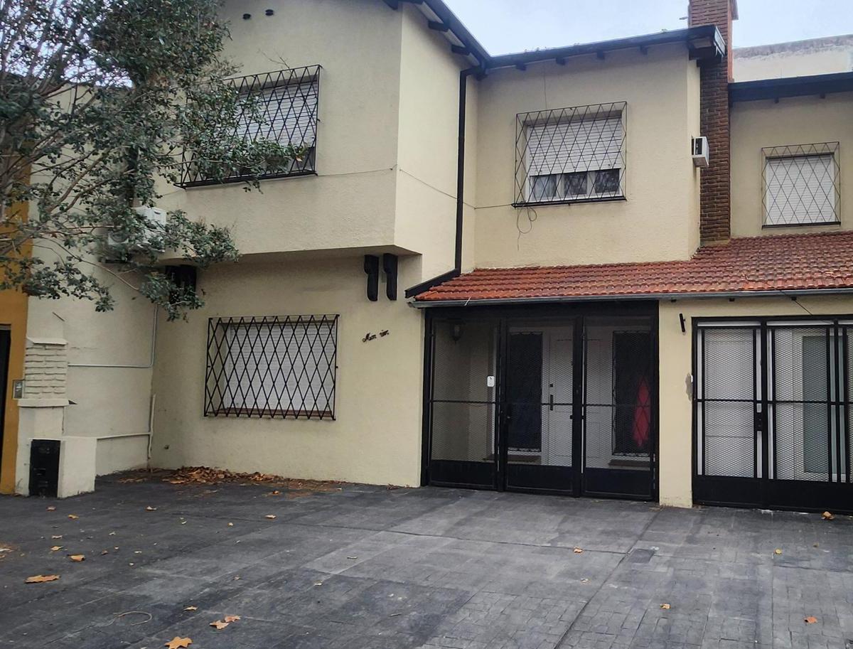 Venta Casa en Olivos! 3